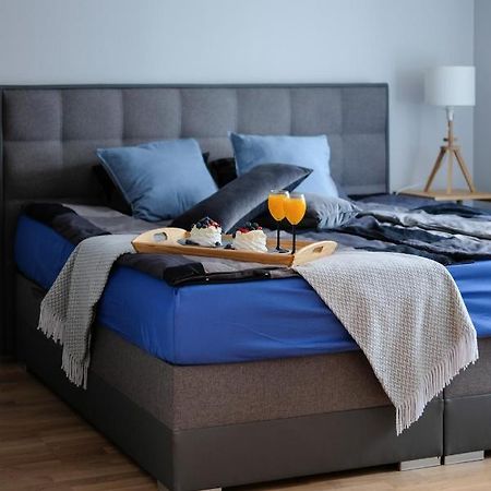 Ohtu Poik 2 City Center Basement Apartment Pärnu Dış mekan fotoğraf