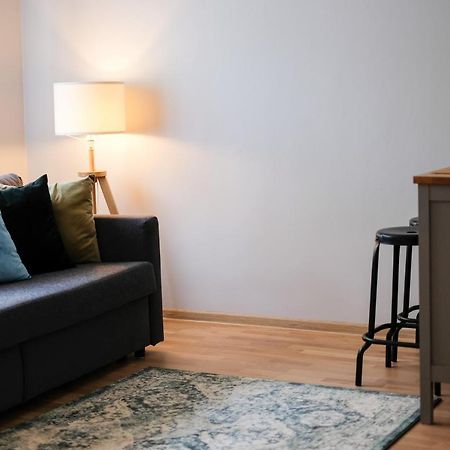Ohtu Poik 2 City Center Basement Apartment Pärnu Dış mekan fotoğraf