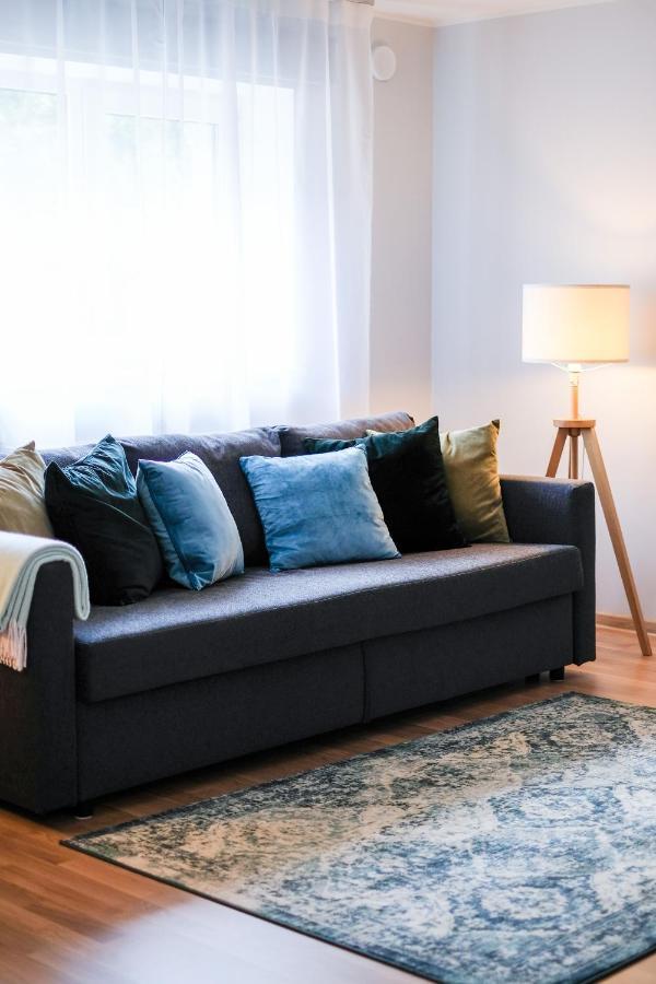 Ohtu Poik 2 City Center Basement Apartment Pärnu Dış mekan fotoğraf