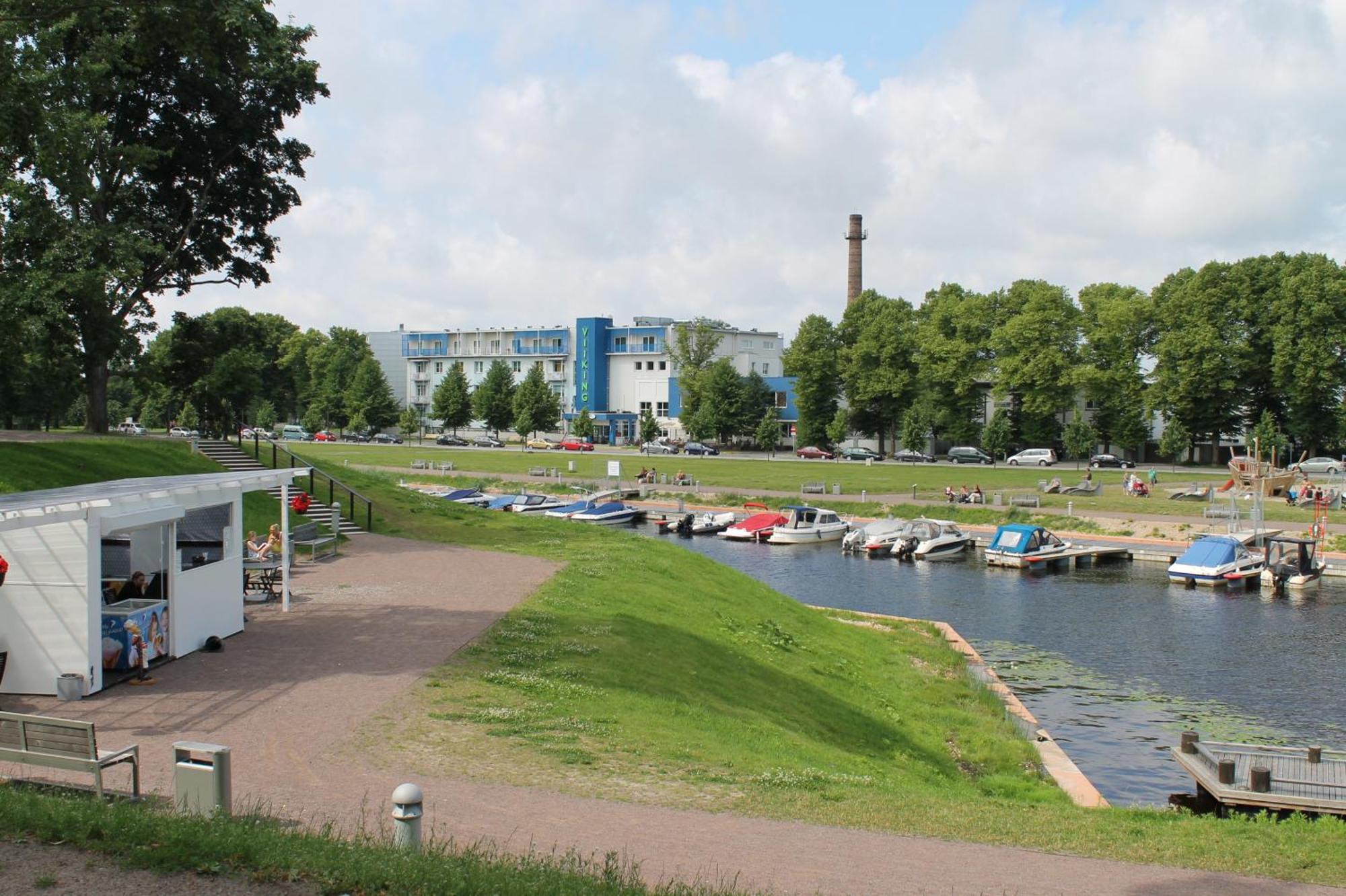 Ohtu Poik 2 City Center Basement Apartment Pärnu Dış mekan fotoğraf