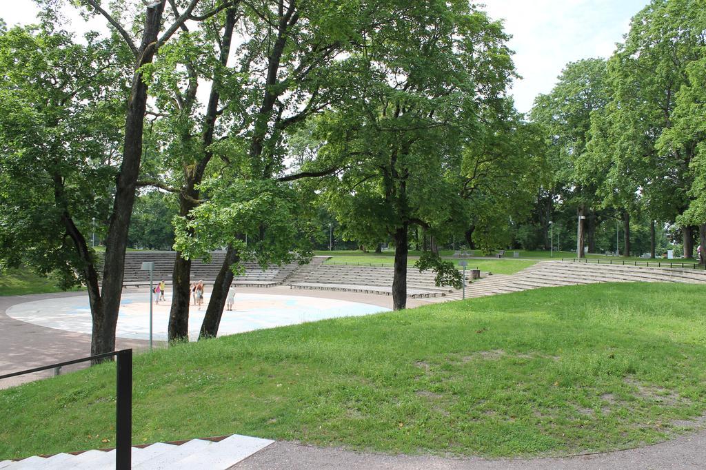 Ohtu Poik 2 City Center Basement Apartment Pärnu Dış mekan fotoğraf